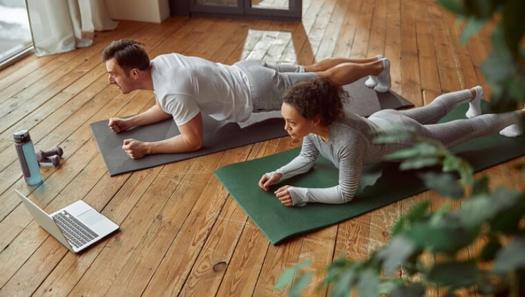 Evde Yapabileceğiniz 15 Dakikalık Egzersiz Rutinleri